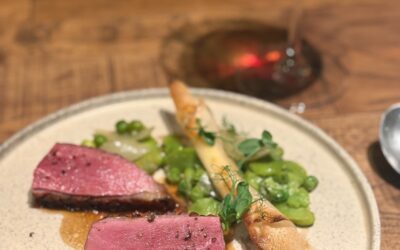 『ハンガリー産鴨胸肉のロースト』